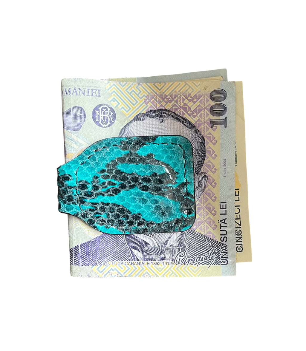 Handmade Leather Magnetic Money Clip – Minimalist Strength, Timeless Style